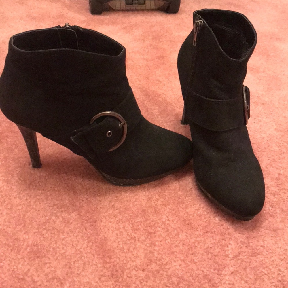 9&Company Black bootie
